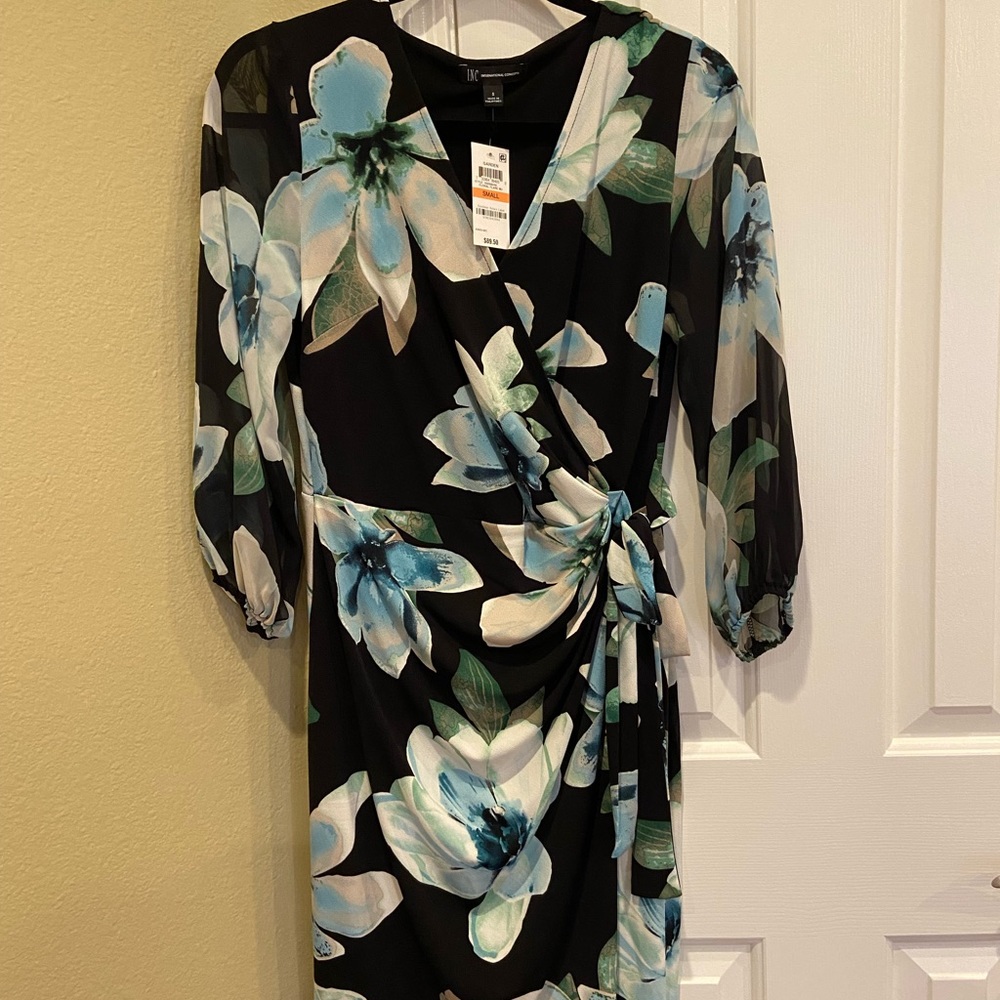 Inc floral wrap dress Size S NWT